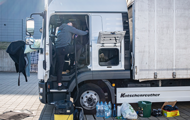 Putz & Schraub heisst der Frühjahrsputz und Herbstputz bei euro.COURIER. Dabei werden alle LKW innen und außen gereinigt.