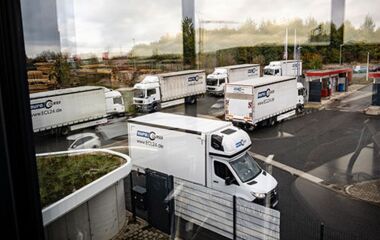 Fahrzeuge von euro.COURIER während des Reifenwechsels und der Wintervorbereitungen auf die Saison.